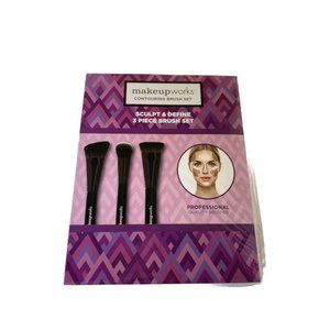 Make Up Works Contouring Brushes New